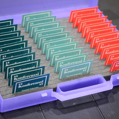 Translucent Plastic suitcase tray for conference badges, height 60mm, 20 grooves